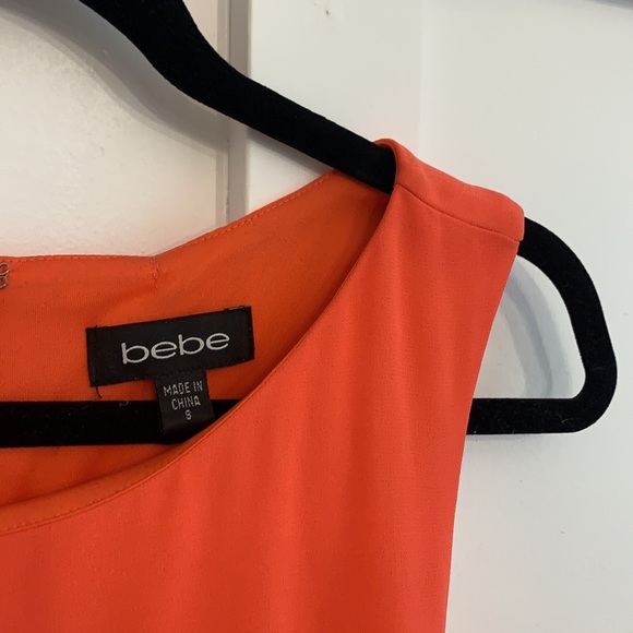 bebe Coral Maline Asymmetric Flutter Sleeve Dress - Picture 5 of 7